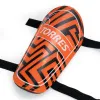 Щитки футбольные TORRES Club, FS2307XS, р. XS, без голеностопа, две заст. на лип, оранжево-черный