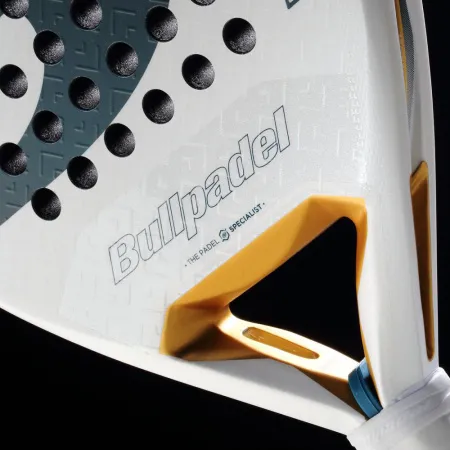 Ракетка для падела BULLPADEL Pearl 26, 493804, для профессионалов, карбон, бело-серый за 35&nbsp;929.50 ₽ купить в Новосибирске